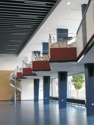 4neu_kmh-foyer_.jpg